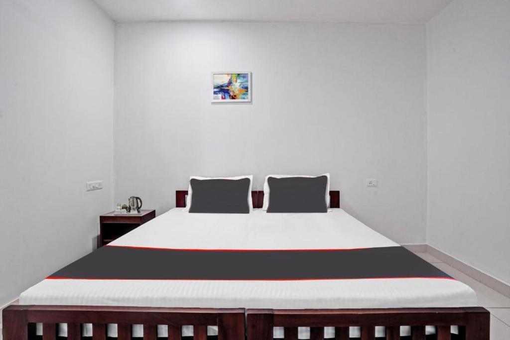 Kochi White House Inn מראה חיצוני תמונה